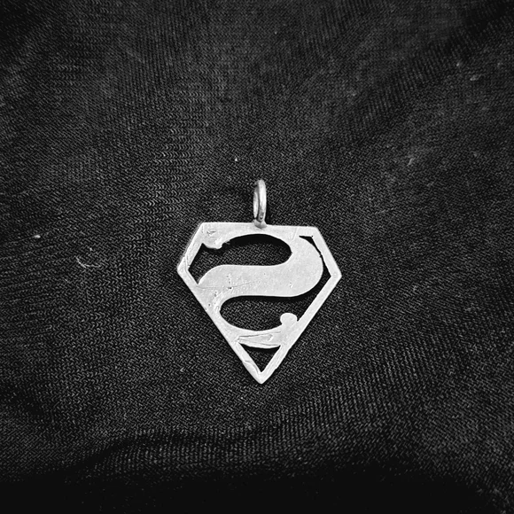 Superman pendant - Picture 2 of 3